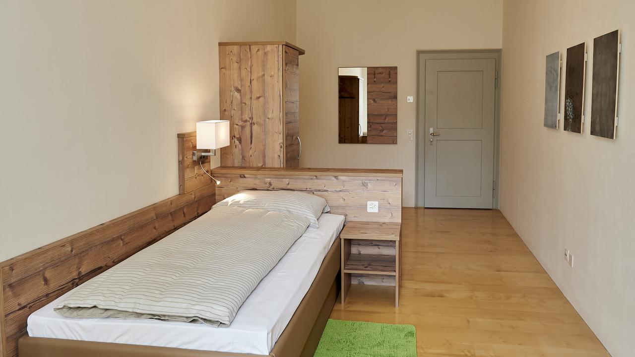 Klosterhotel Kreuz Mariastein Екстериор снимка
