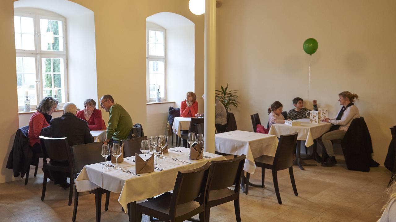 Klosterhotel Kreuz Mariastein Екстериор снимка