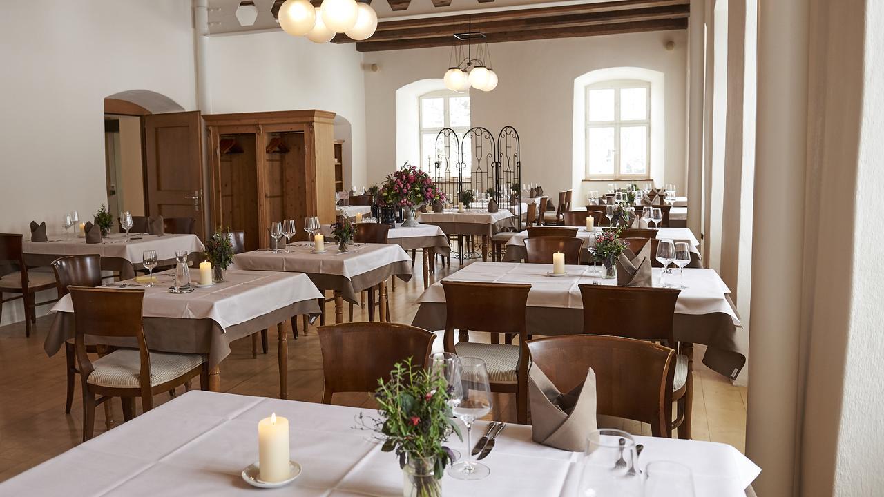 Klosterhotel Kreuz Mariastein Екстериор снимка