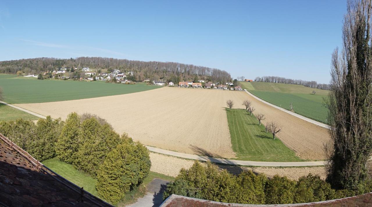 Klosterhotel Kreuz Mariastein Екстериор снимка